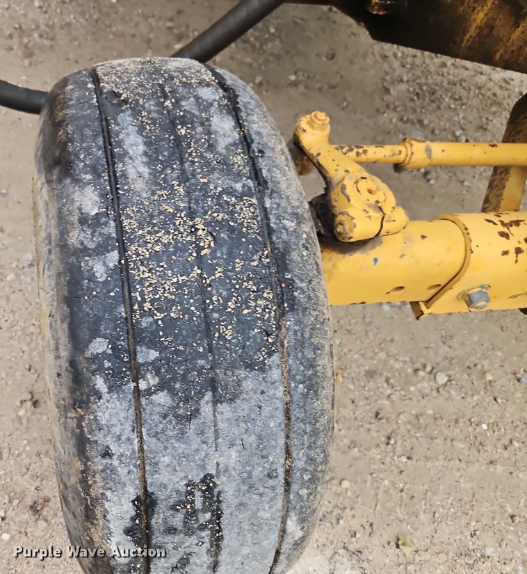 image for item DT7585 Ford Tiger Special 5610 tractor