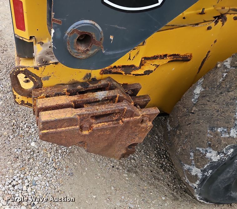 image for item DT7586 2014 John Deere 328E skid steer loader