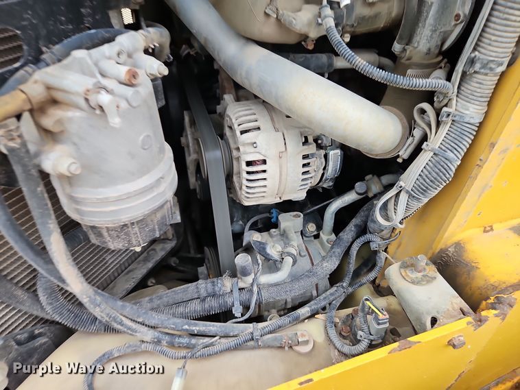 image for item DT7586 2014 John Deere 328E skid steer loader