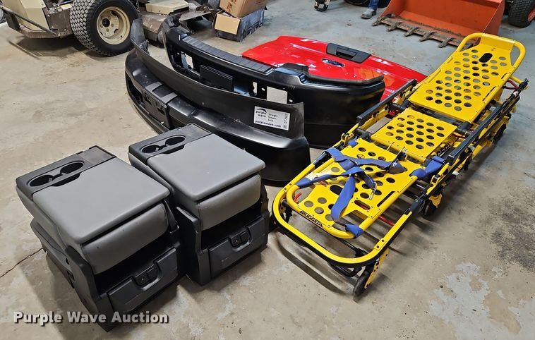 image for item DT7587 Pickup truck parts