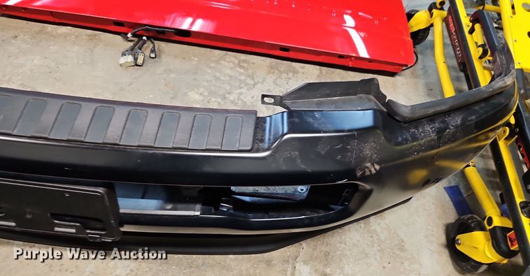 image for item DT7587 Pickup truck parts