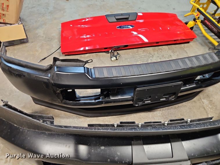 image for item DT7587 Pickup truck parts