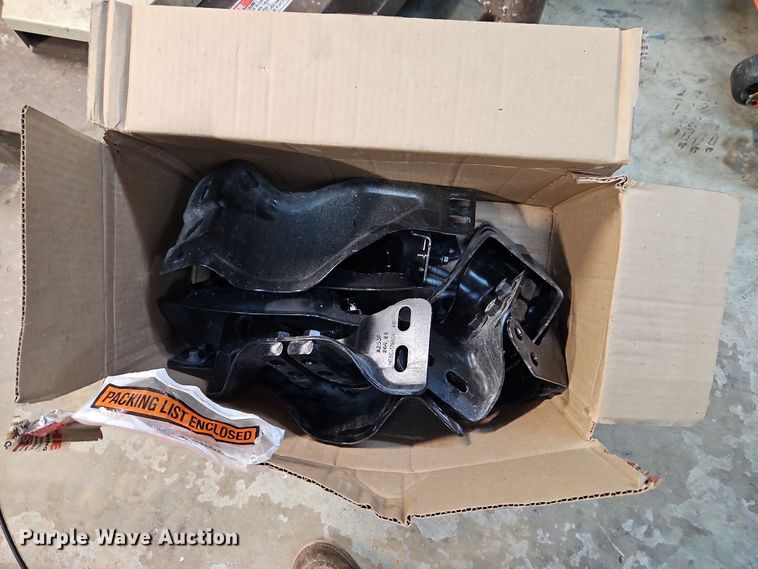 image for item DT7587 Pickup truck parts