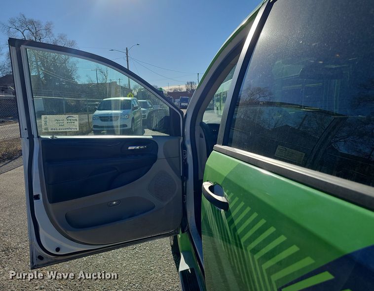 image for item DV0187 2019 Dodge Grand Caravan handicap accessible van