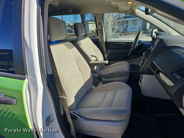 image for item DV0187 2019 Dodge Grand Caravan handicap accessible van