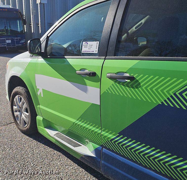 image for item DV0188 2019 Dodge Grand Caravan handicap accessible van