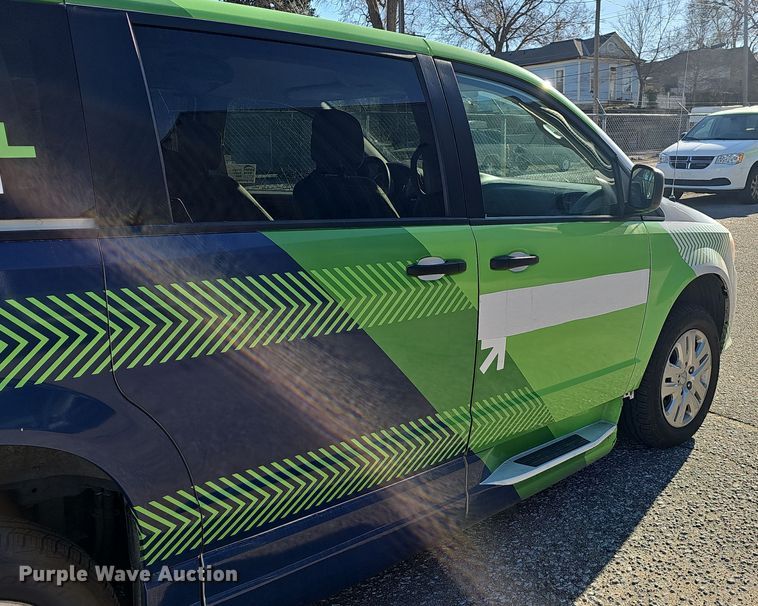 image for item DV0188 2019 Dodge Grand Caravan handicap accessible van
