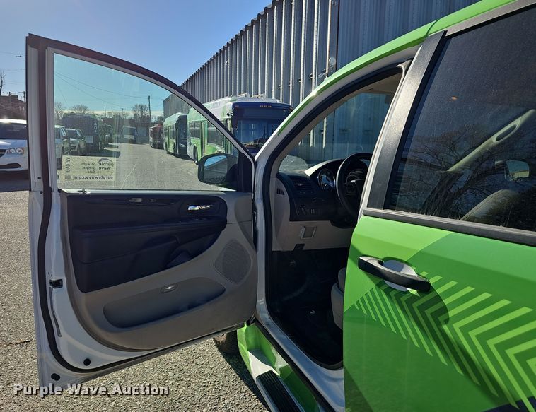 image for item DV0188 2019 Dodge Grand Caravan handicap accessible van