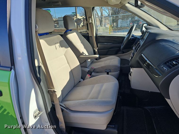 image for item DV0188 2019 Dodge Grand Caravan handicap accessible van