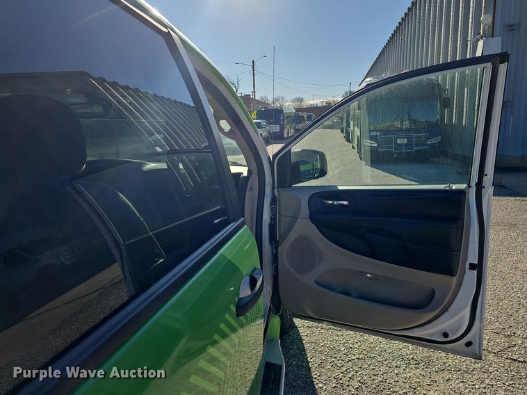 image for item DV0188 2019 Dodge Grand Caravan handicap accessible van
