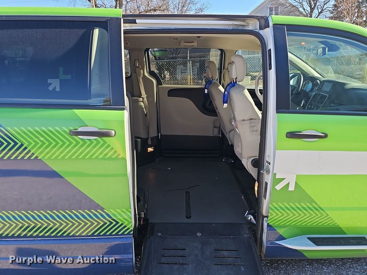 image for item DV0188 2019 Dodge Grand Caravan handicap accessible van