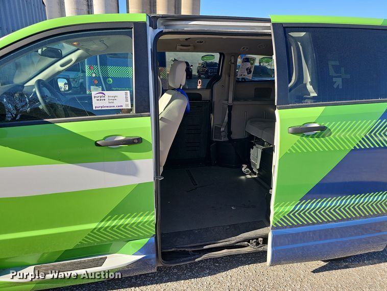 image for item DV0188 2019 Dodge Grand Caravan handicap accessible van