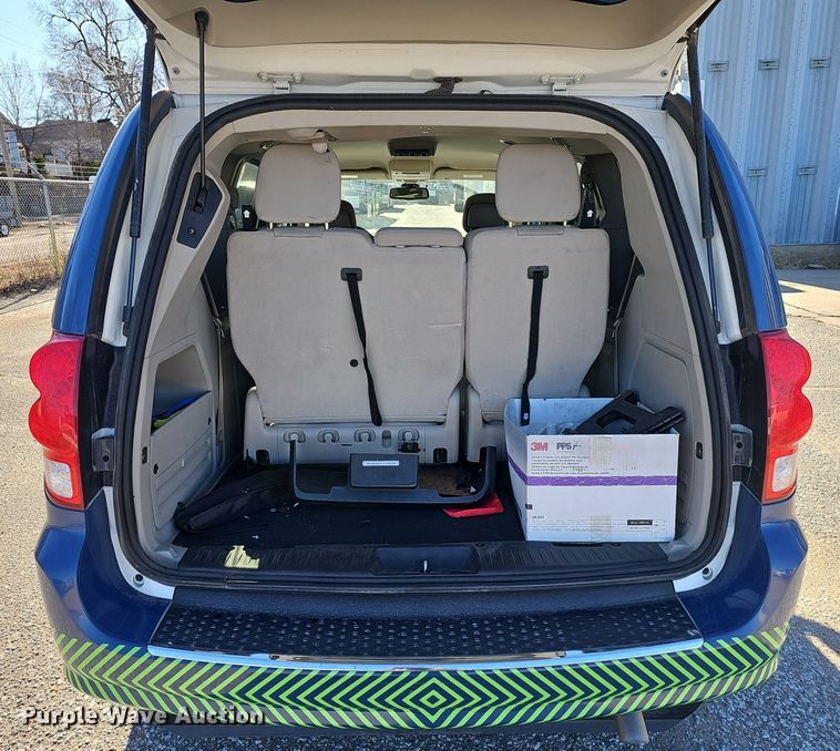 image for item DV0188 2019 Dodge Grand Caravan handicap accessible van
