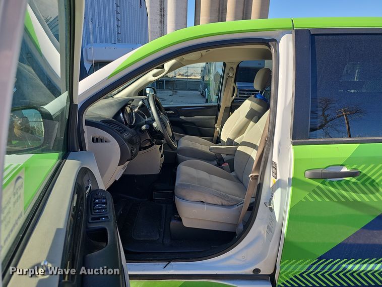 image for item DV0189 2019 Dodge Grand Caravan handicap accessible van