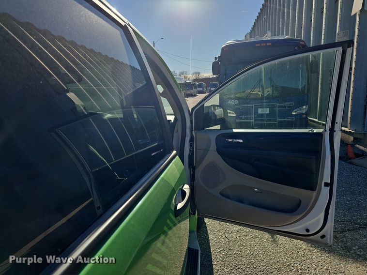image for item DV0189 2019 Dodge Grand Caravan handicap accessible van