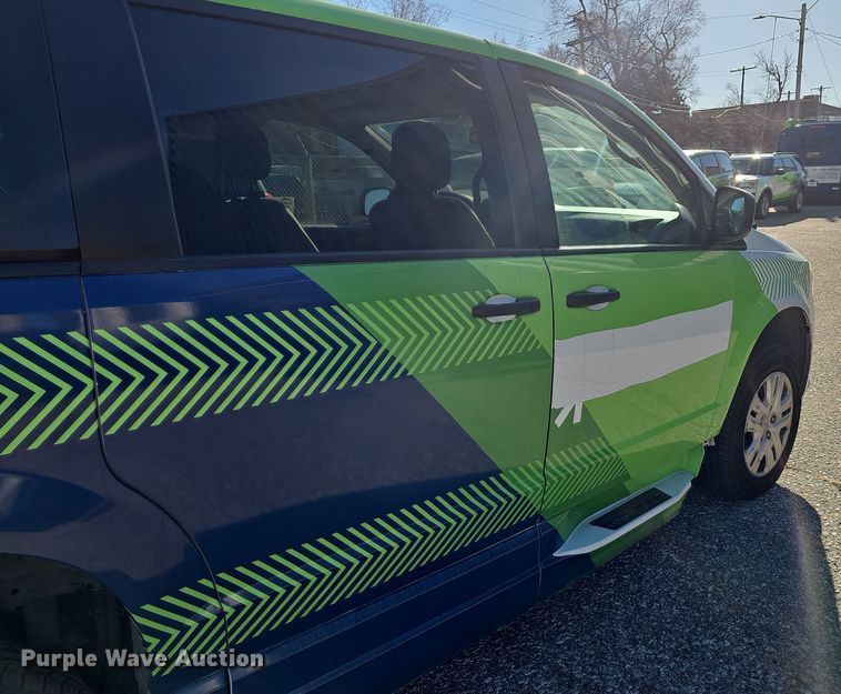 image for item DV0190 2019 Dodge Grand Caravan handicap accessible van