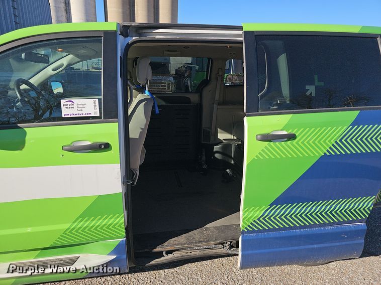 image for item DV0190 2019 Dodge Grand Caravan handicap accessible van