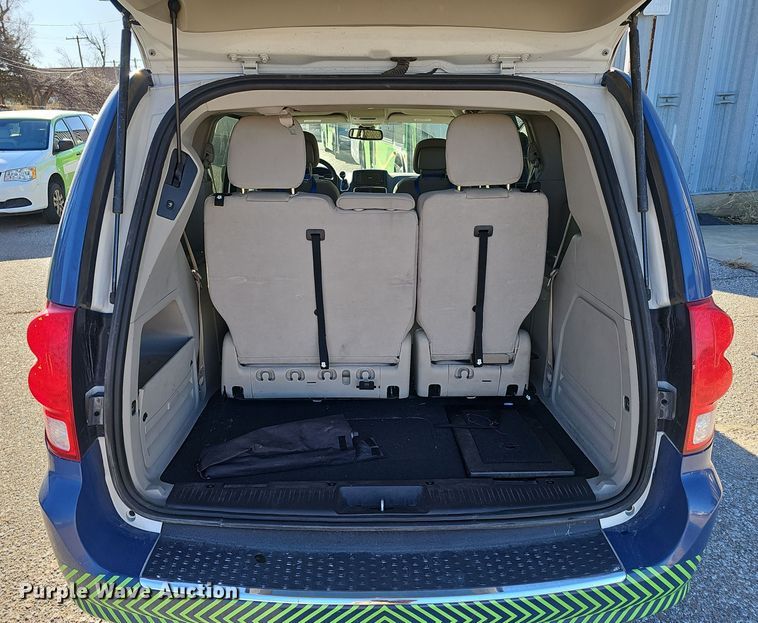 image for item DV0190 2019 Dodge Grand Caravan handicap accessible van