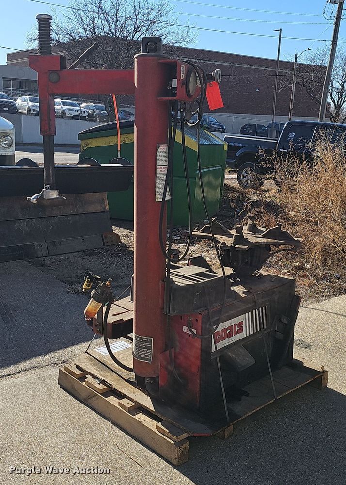 image for item DV0192 Coats 5060E tire machine