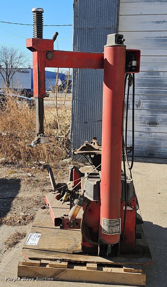 image for item DV0192 Coats 5060E tire machine