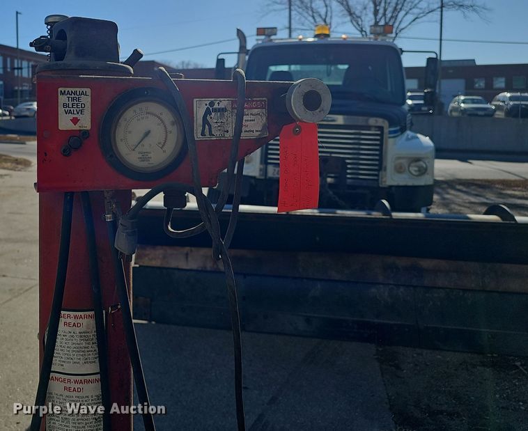 image for item DV0192 Coats 5060E tire machine