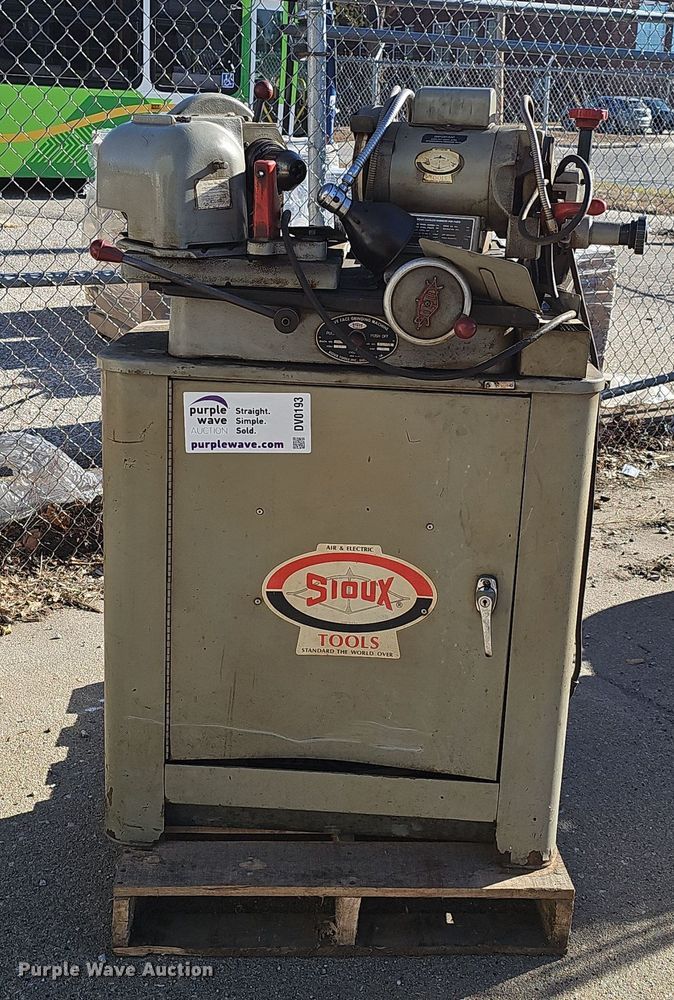 image for item DV0193 Sioux Tools 680 grinder