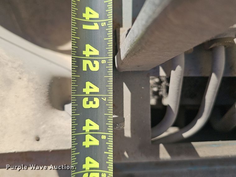 image for item DV0194 Tennant 520 floor scrubber