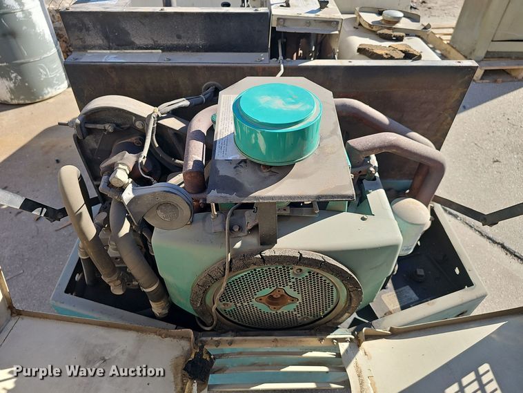 image for item DV0194 Tennant 520 floor scrubber