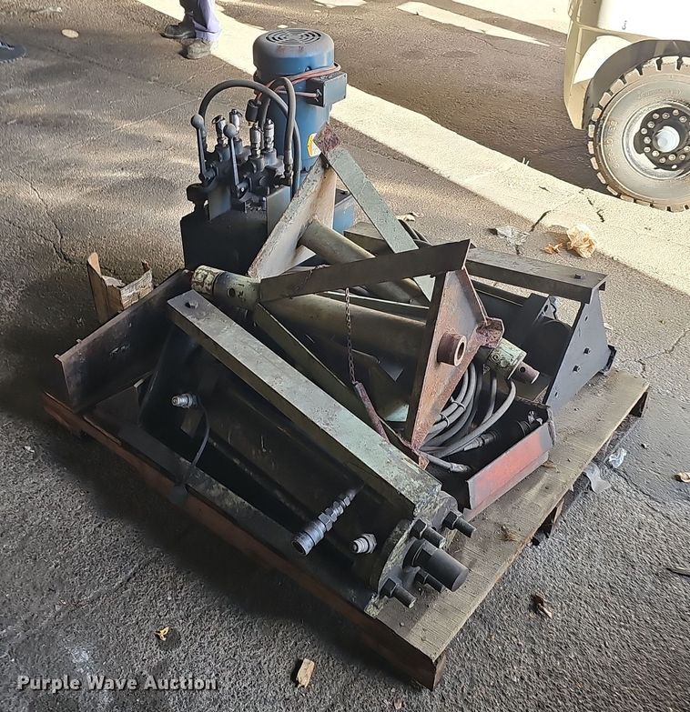 image for item DV0202 Truck lift