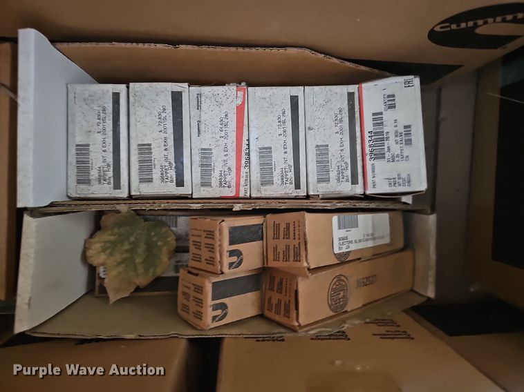 image for item DV0204 Cummins engine parts