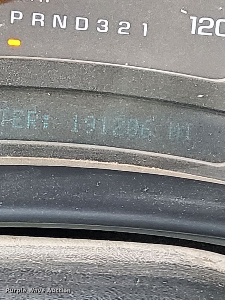 image for item DW0952 2006 GMC Sierra 1500 Ext. Cab pickup truck