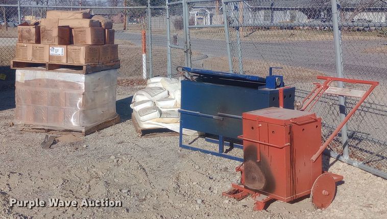 image for item DW0953 Concrete equipment