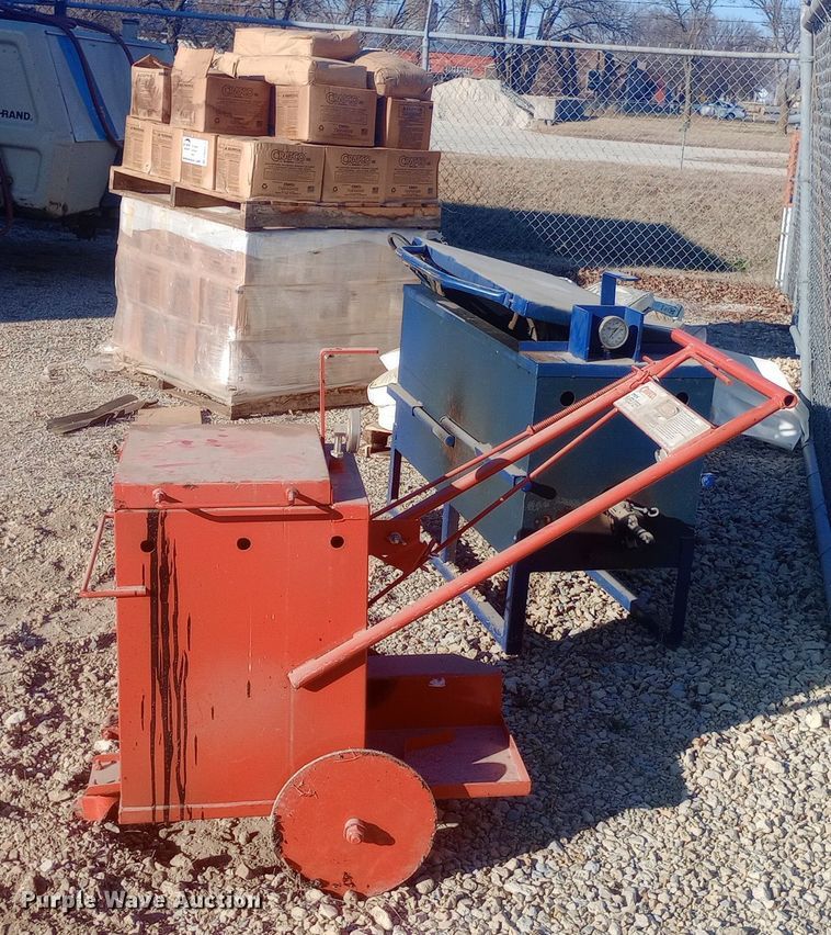 image for item DW0953 Concrete equipment