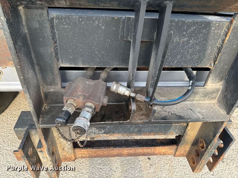 image for item DW2482 2005 International 7400 dump truck