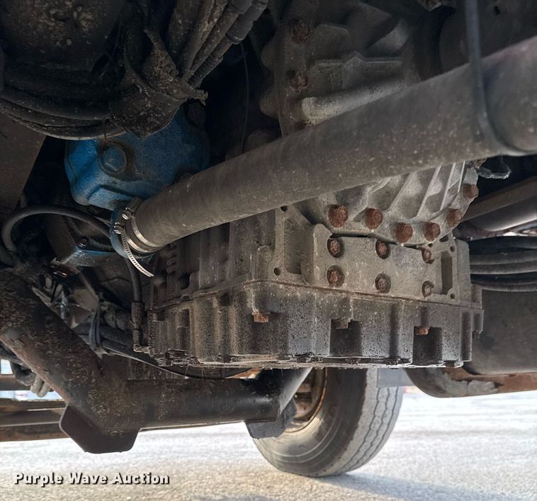 image for item DW2482 2005 International 7400 dump truck