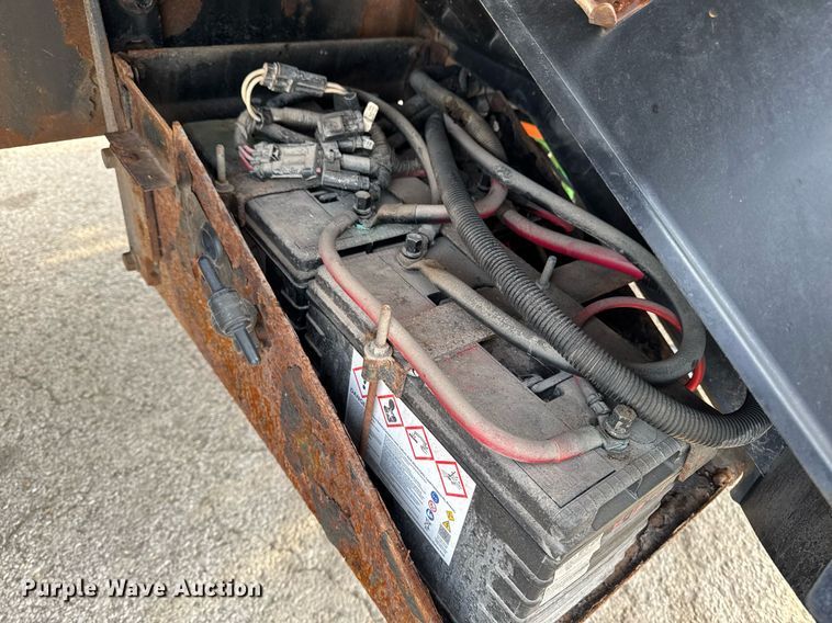 image for item DW2482 2005 International 7400 dump truck