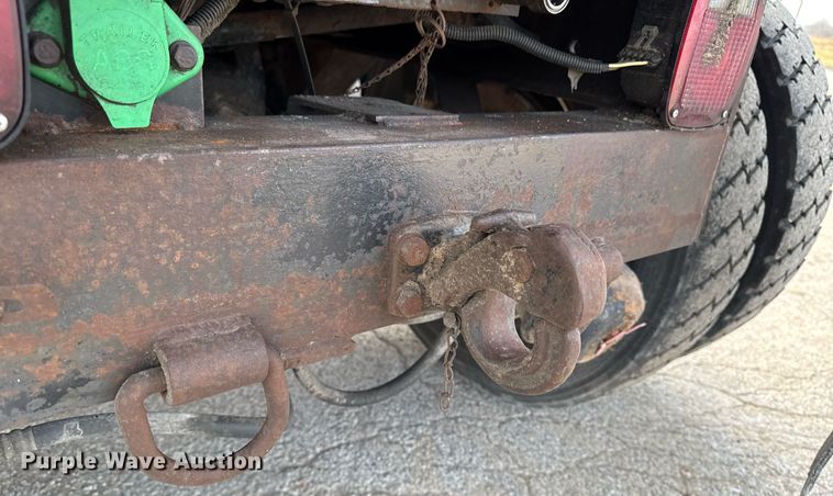 image for item DW2482 2005 International 7400 dump truck