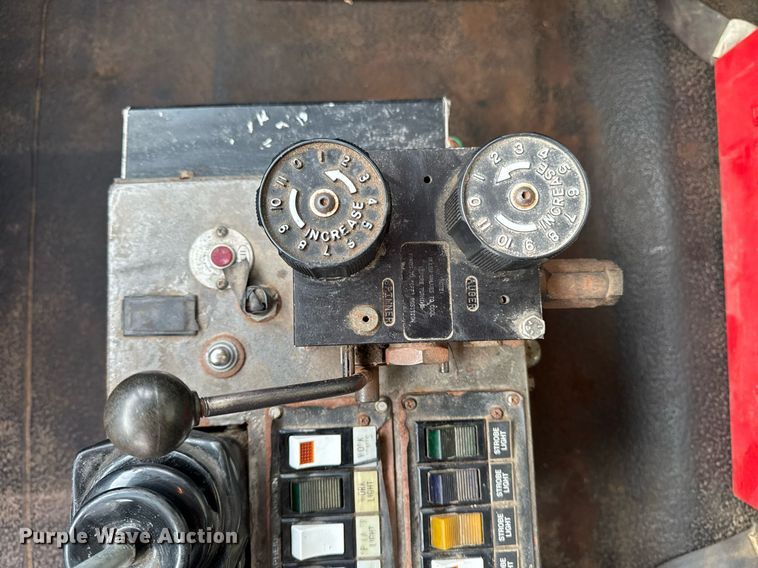 image for item DW2482 2005 International 7400 dump truck