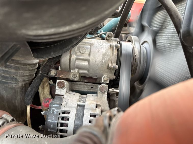 image for item DW2482 2005 International 7400 dump truck