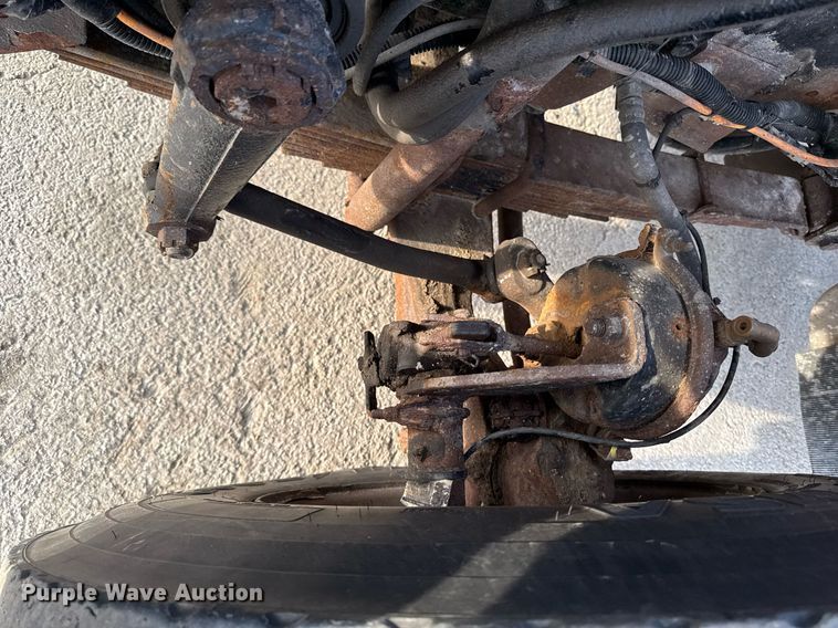 image for item DW2482 2005 International 7400 dump truck