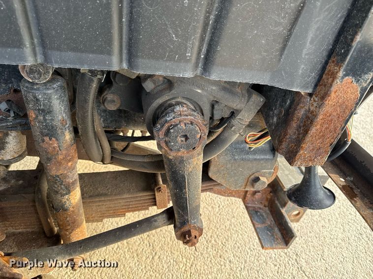 image for item DW2482 2005 International 7400 dump truck