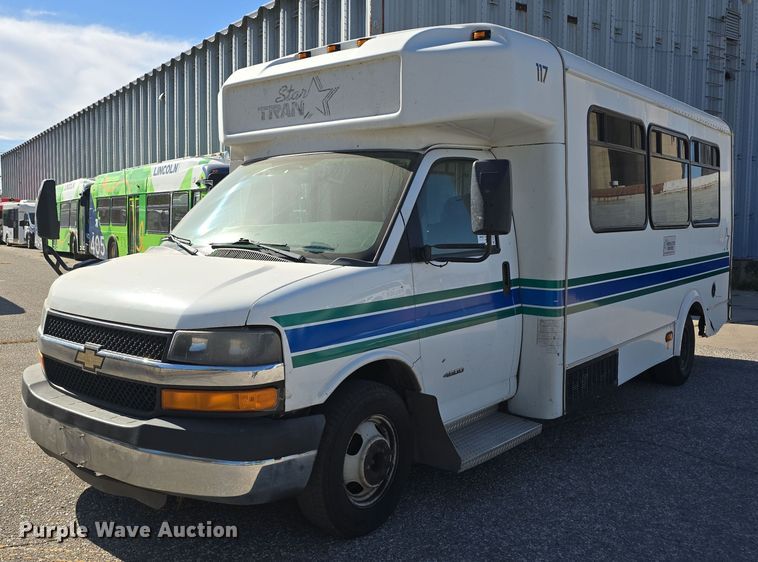 image for item DW3801 2010 Chevrolet Express G4500 shuttle bus