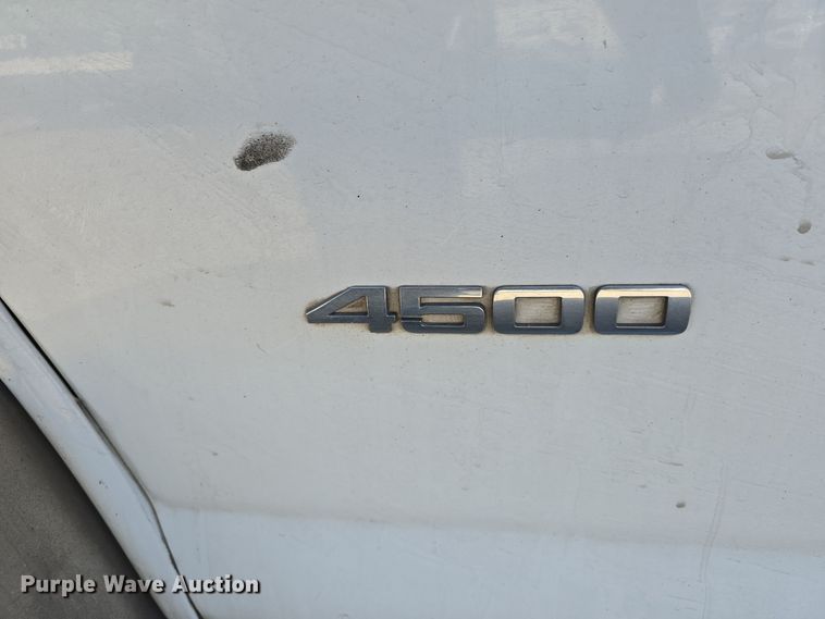 image for item DW3801 2010 Chevrolet Express G4500 shuttle bus