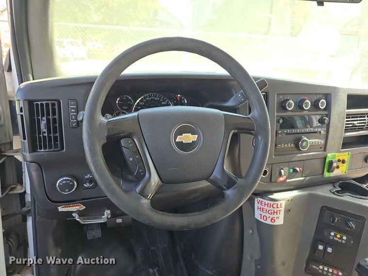 image for item DW3801 2010 Chevrolet Express G4500 shuttle bus