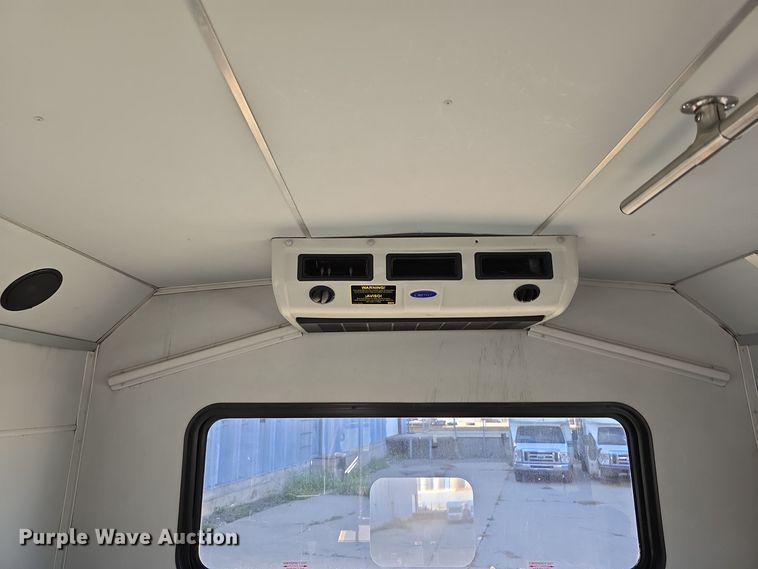 image for item DW3801 2010 Chevrolet Express G4500 shuttle bus