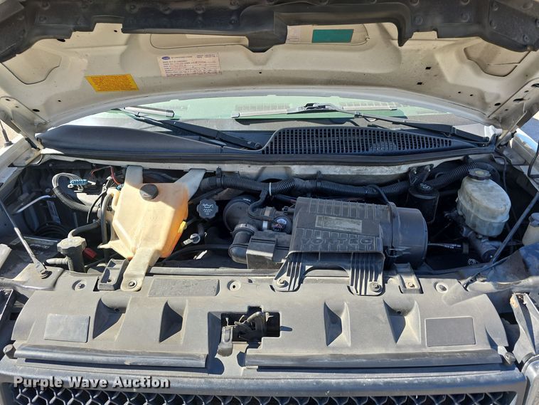 image for item DW3801 2010 Chevrolet Express G4500 shuttle bus