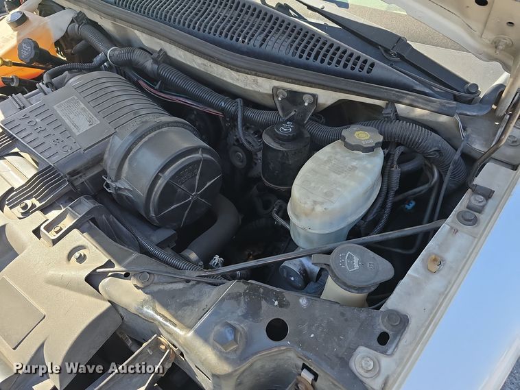 image for item DW3801 2010 Chevrolet Express G4500 shuttle bus