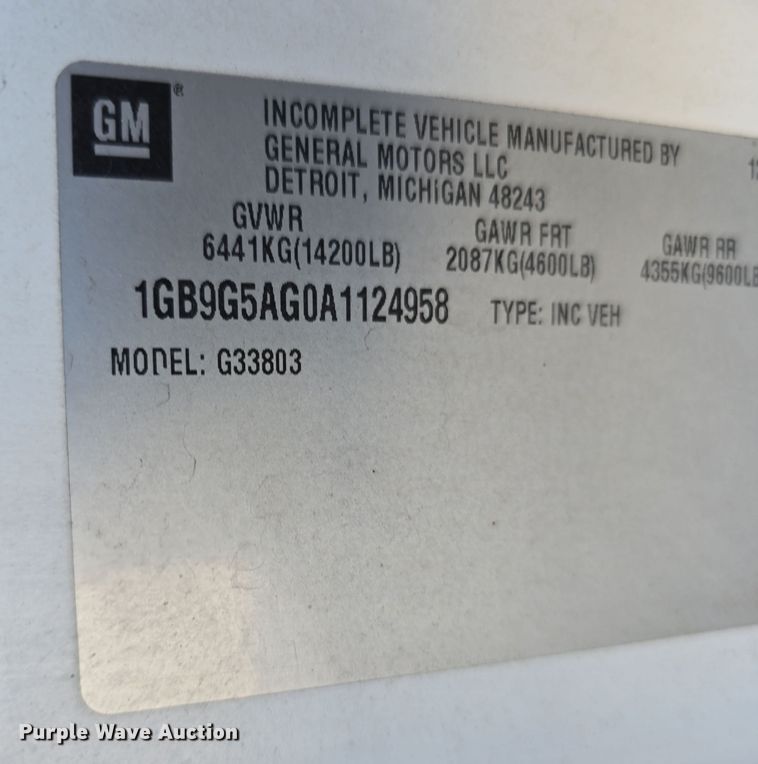 image for item DW3801 2010 Chevrolet Express G4500 shuttle bus