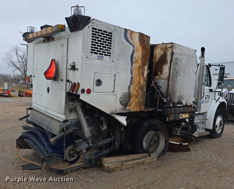 image for item DW3930 2018 Freightliner Business Class M2 street sweeper truck