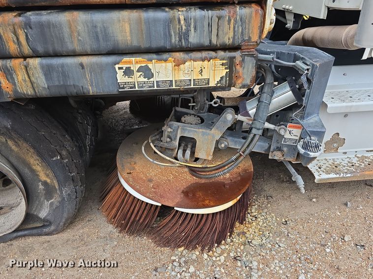 image for item DW3930 2018 Freightliner Business Class M2 street sweeper truck